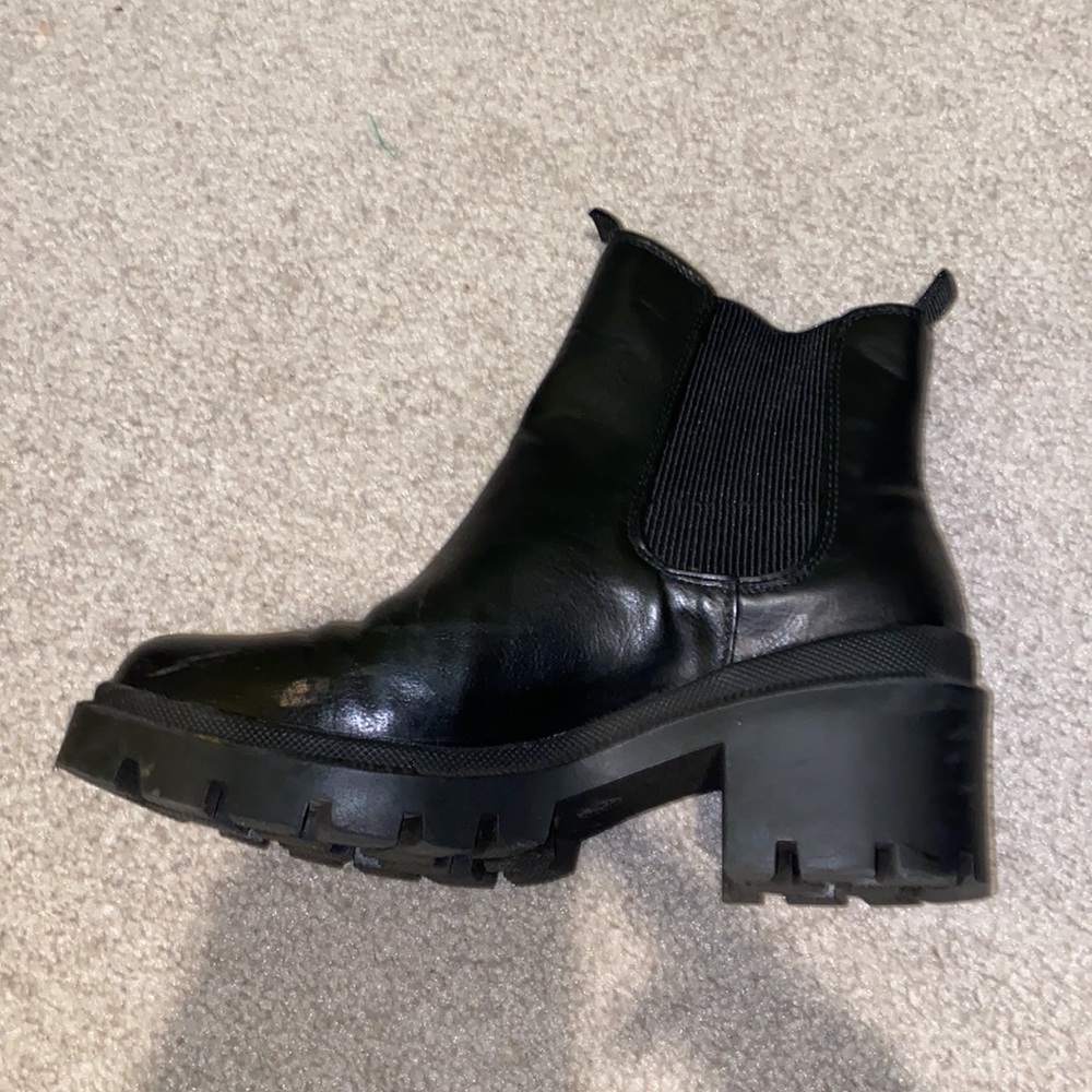 Universal Thread Booties